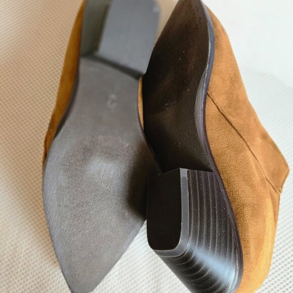 Penny Loves Kenny 7.5 caramel suede bootie , very western vibe - Picture 3 of 4